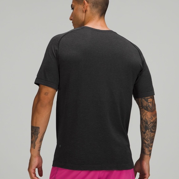 Lululemon Metal Vent Tech t-shirt - Picture 2 of 7